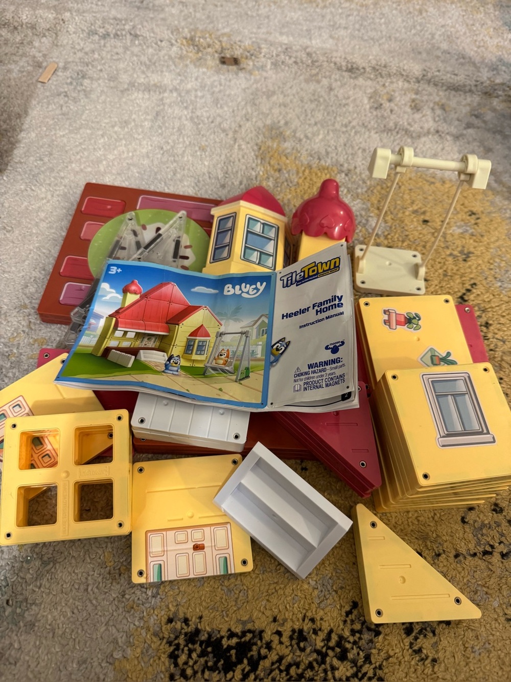 Tile Town Magnetic Bluey Heeler Family Home Magnetic Tile Playset